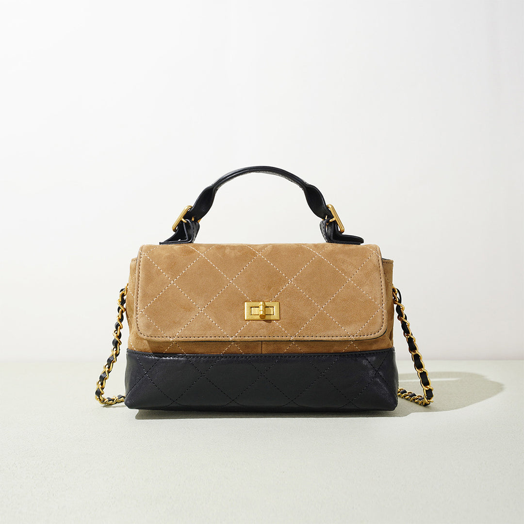 Quilted crossbody bag with gold chain