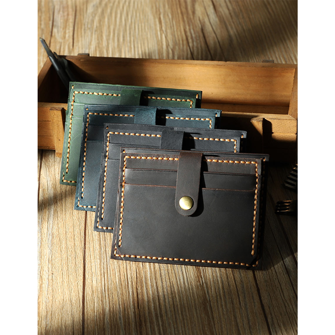 【Bohemseo】 LEATHER STRAP CARD HOLDER Demi-Lune cardholder - Leather embossed in crocodile motif