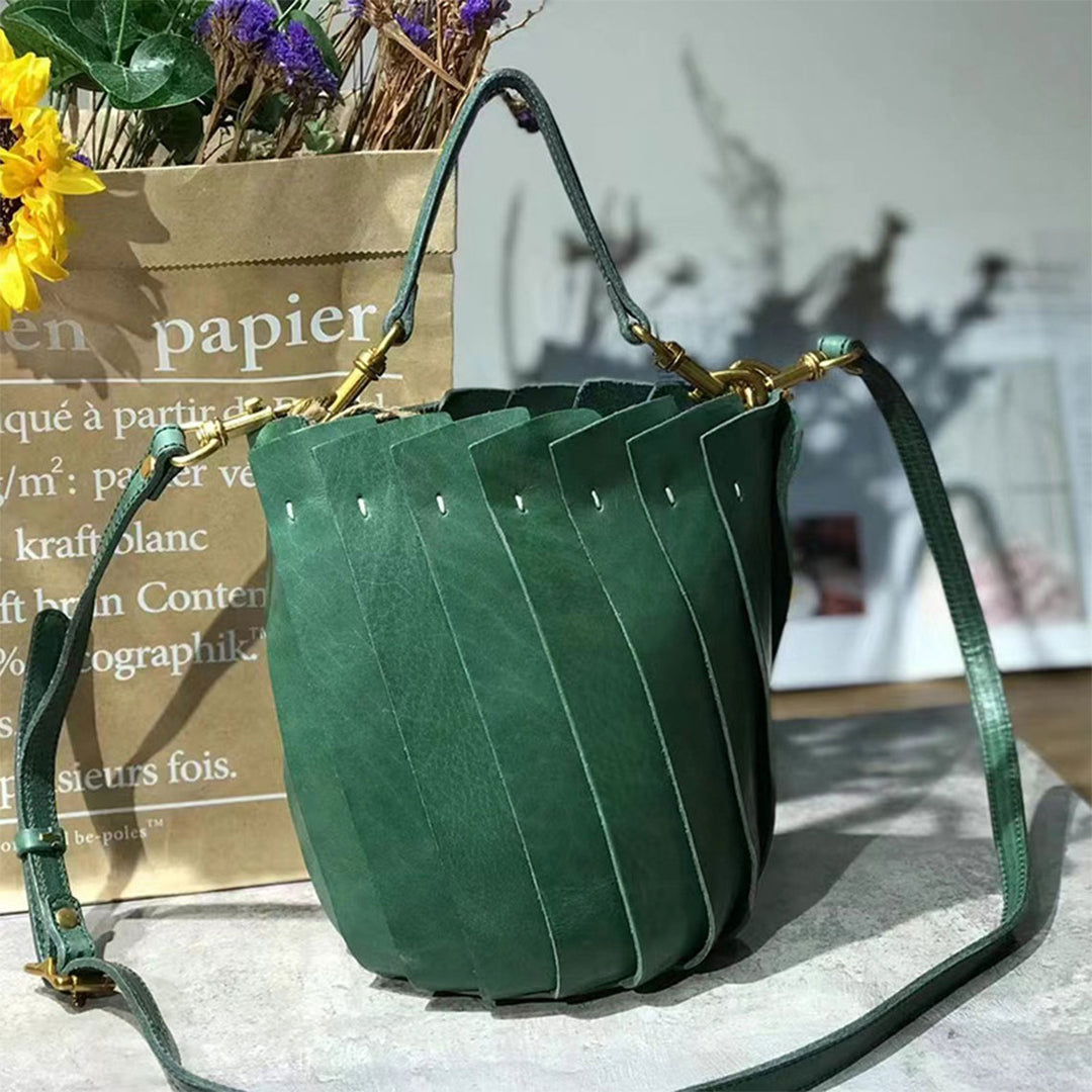植物タンニンなめし革 デザインシェルハンドバッグ