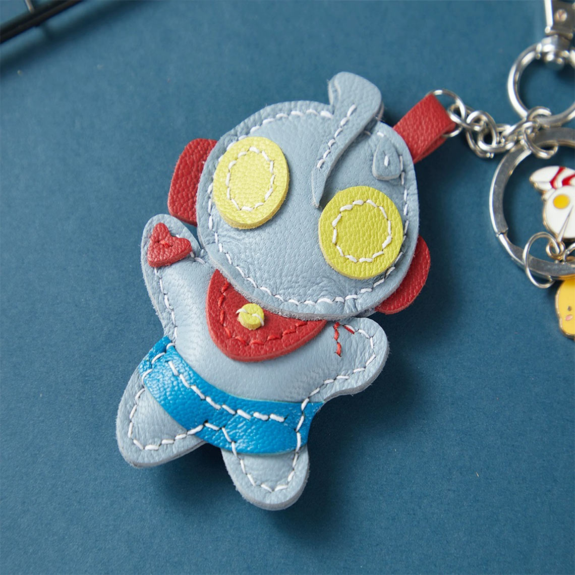 Handmade Ultraman Leather Keychain Gifts for Friends - POPSEWING®