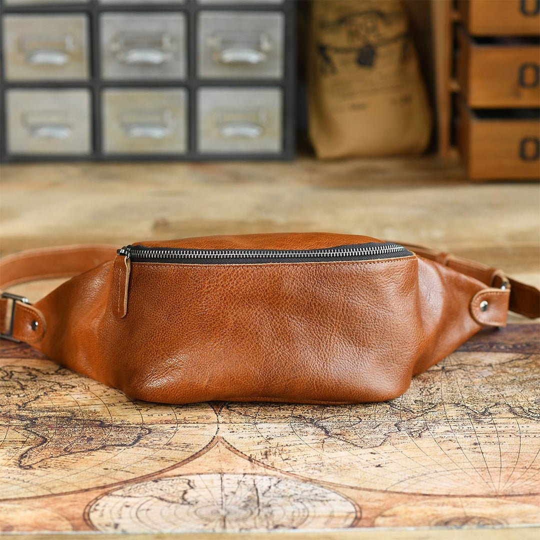 Leather fanny pack for men | Vegetable tanned leather waist bag