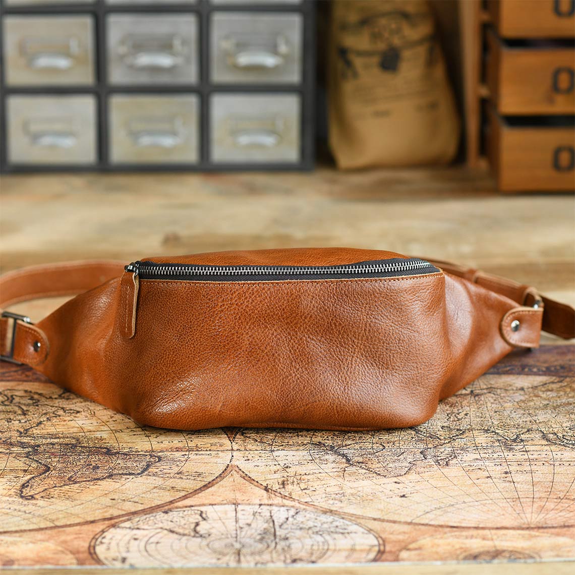 Leather fanny pack for men | Vegetable tanned leather waist bag