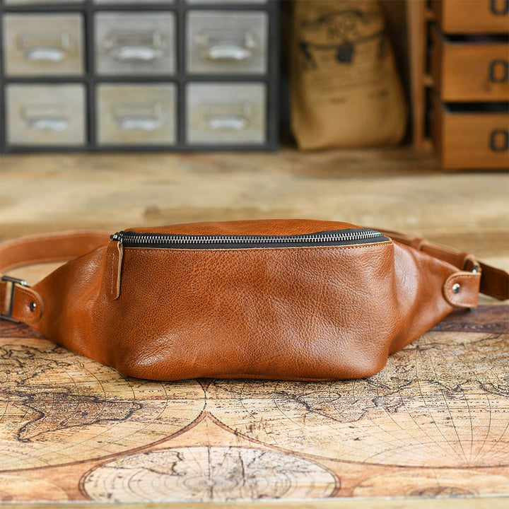 Leather fanny pack for men | Vegetable tanned leather waist bag