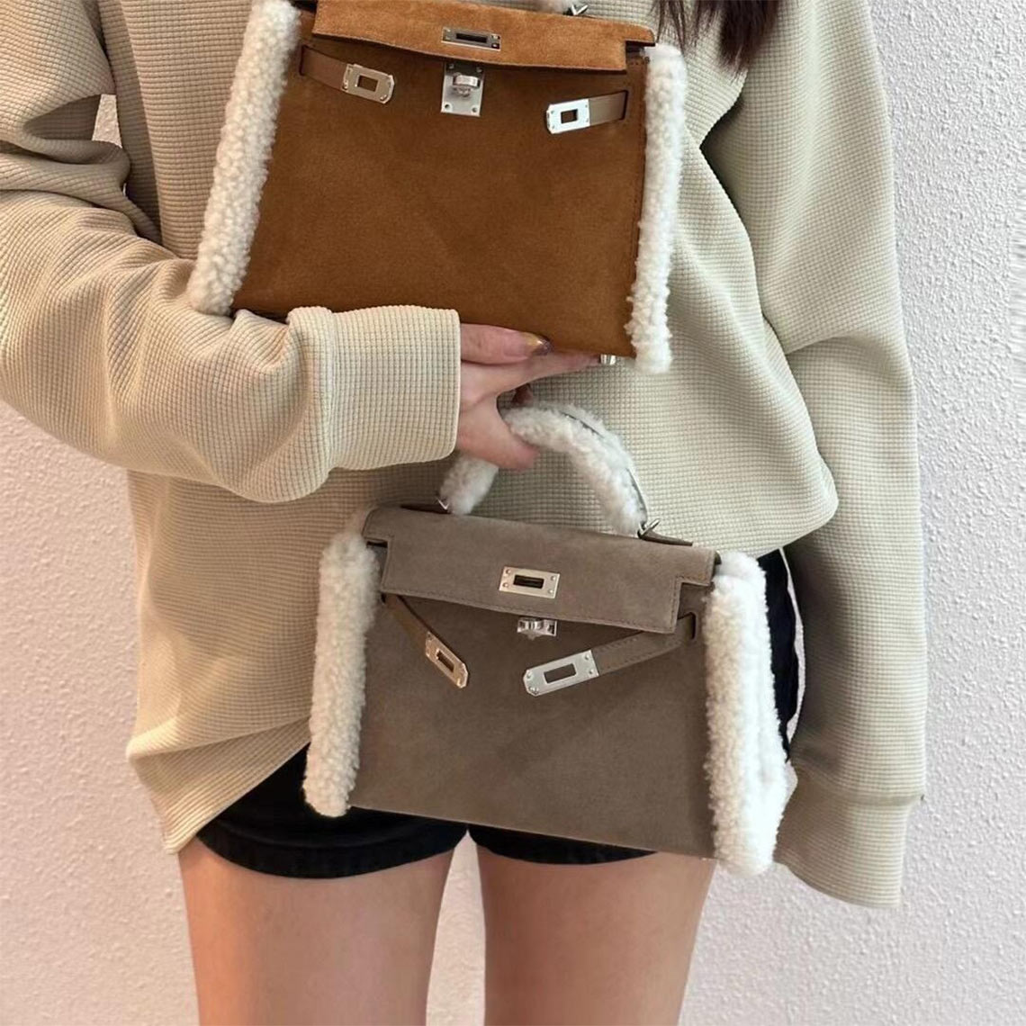 Women Leather Purse Fluffy Leather Handbag for Winter