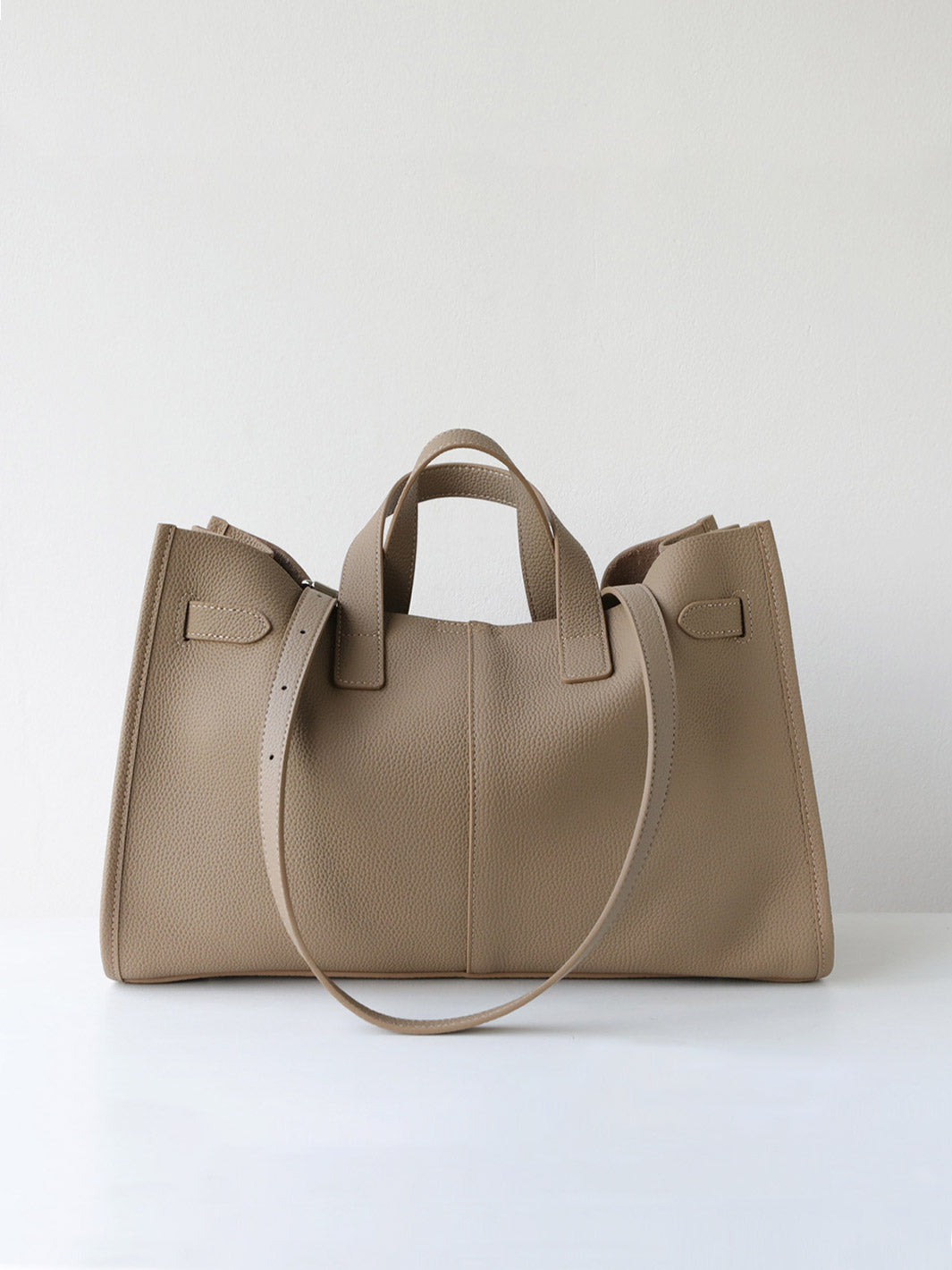 Women Commute Tote Bag