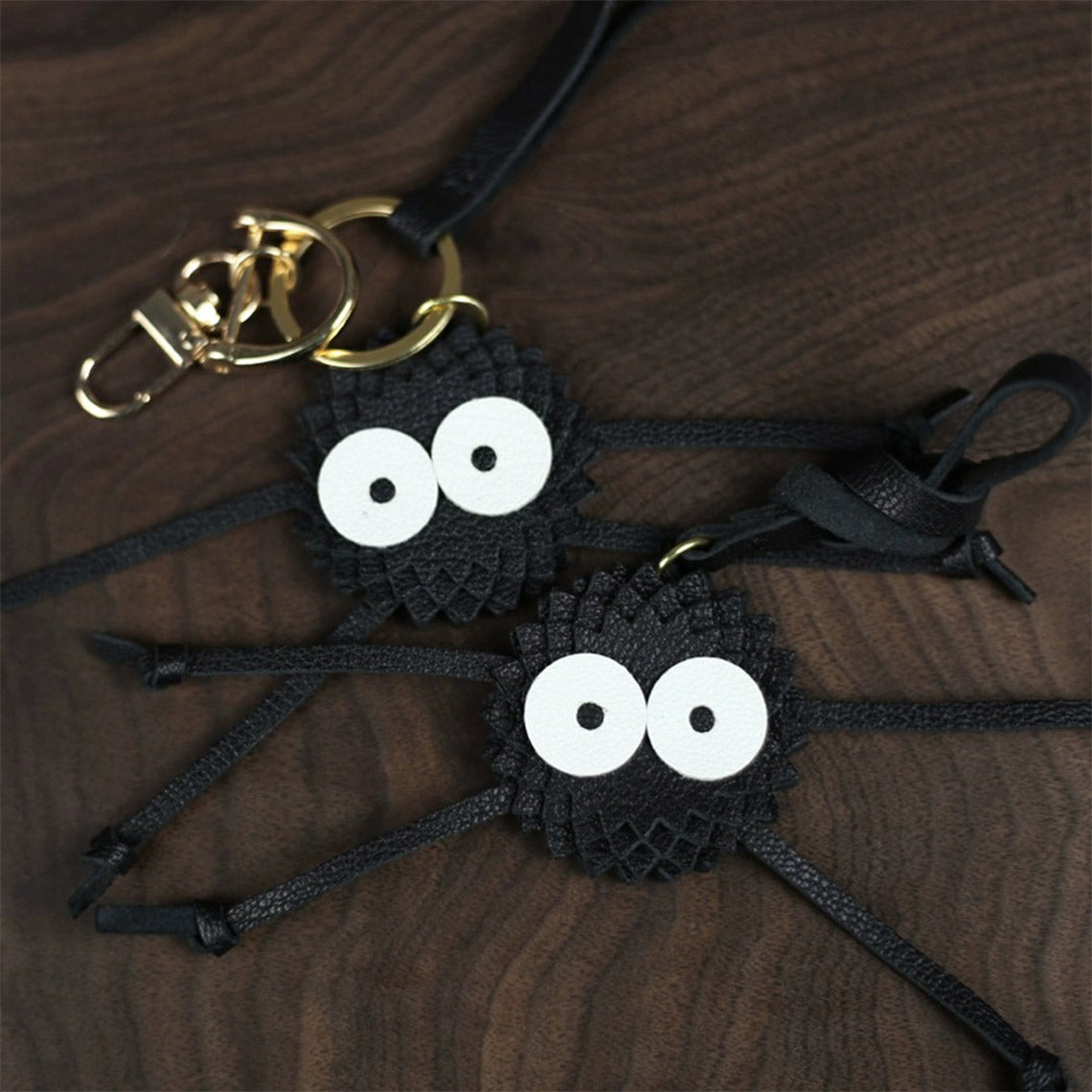 SKOOT EXCLUSIVE KEYRING ブラウン Oboy-matte-black.png?v=1741964957