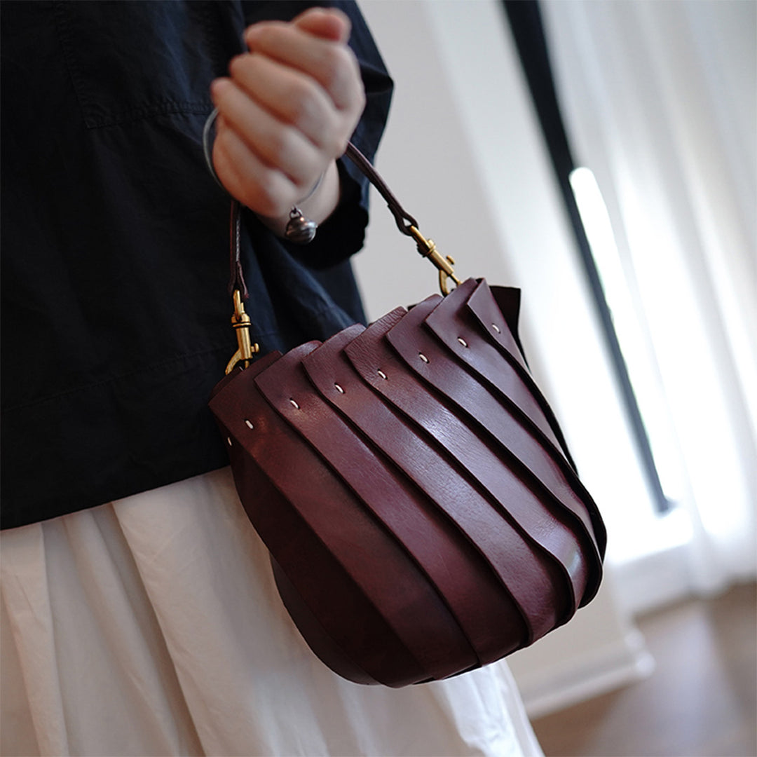 Vegetable Tanned Leather Design Shell Handbag