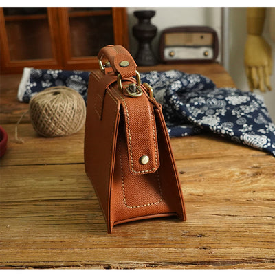 Leather Doctor's Bag | Vintage style doctor bag handbag side - POPSEWING™