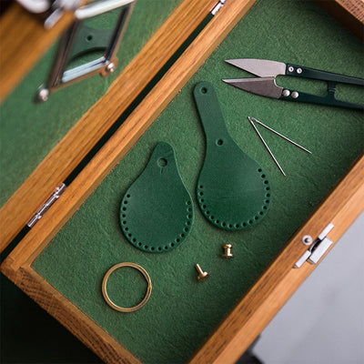DIY Keychain Kits | Handmade APPLE AirTag Leather Holder Dark Green - POPSEWING™