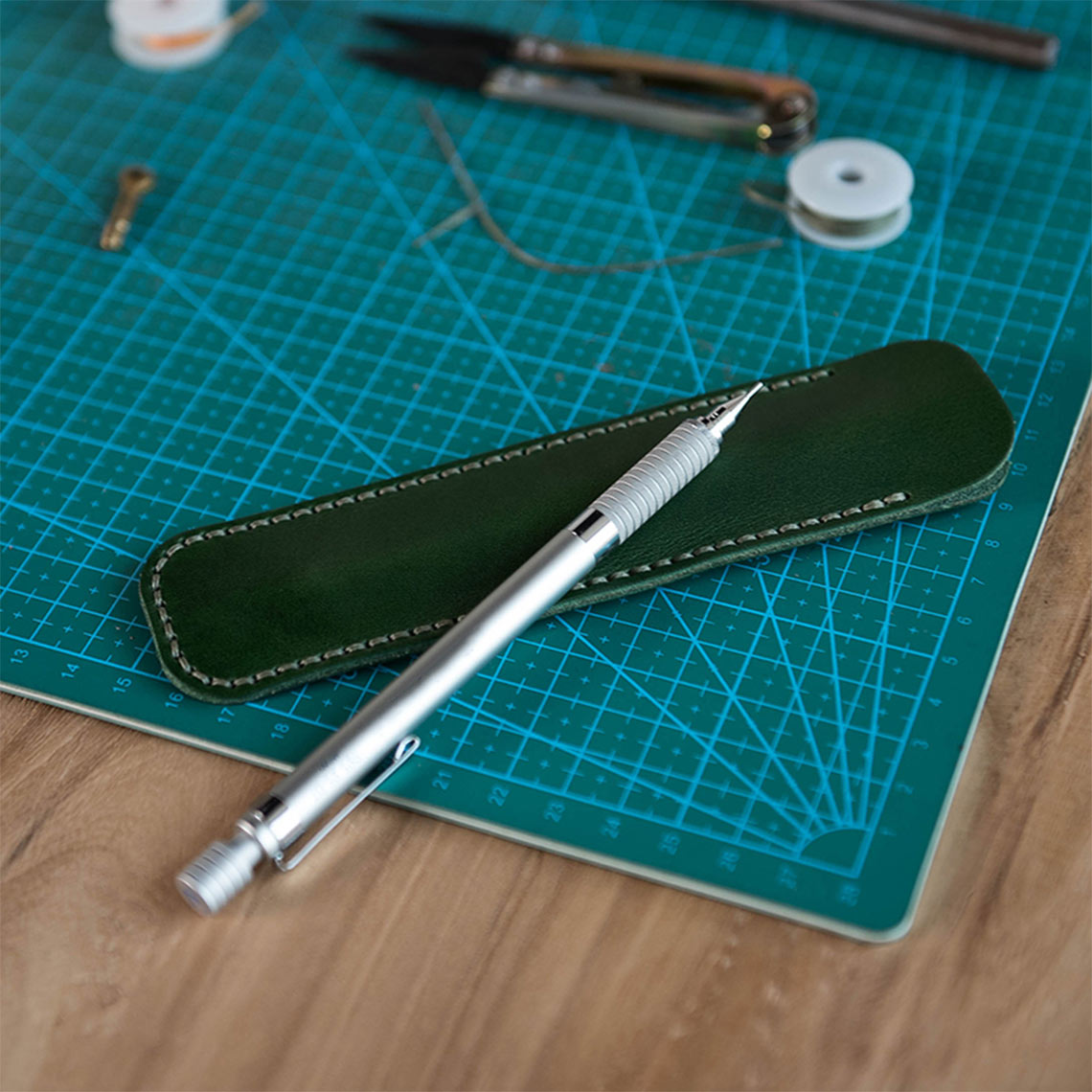 Dark Green Leather Single Pen Sleeve | DIY Pen Case - POPSEWING™