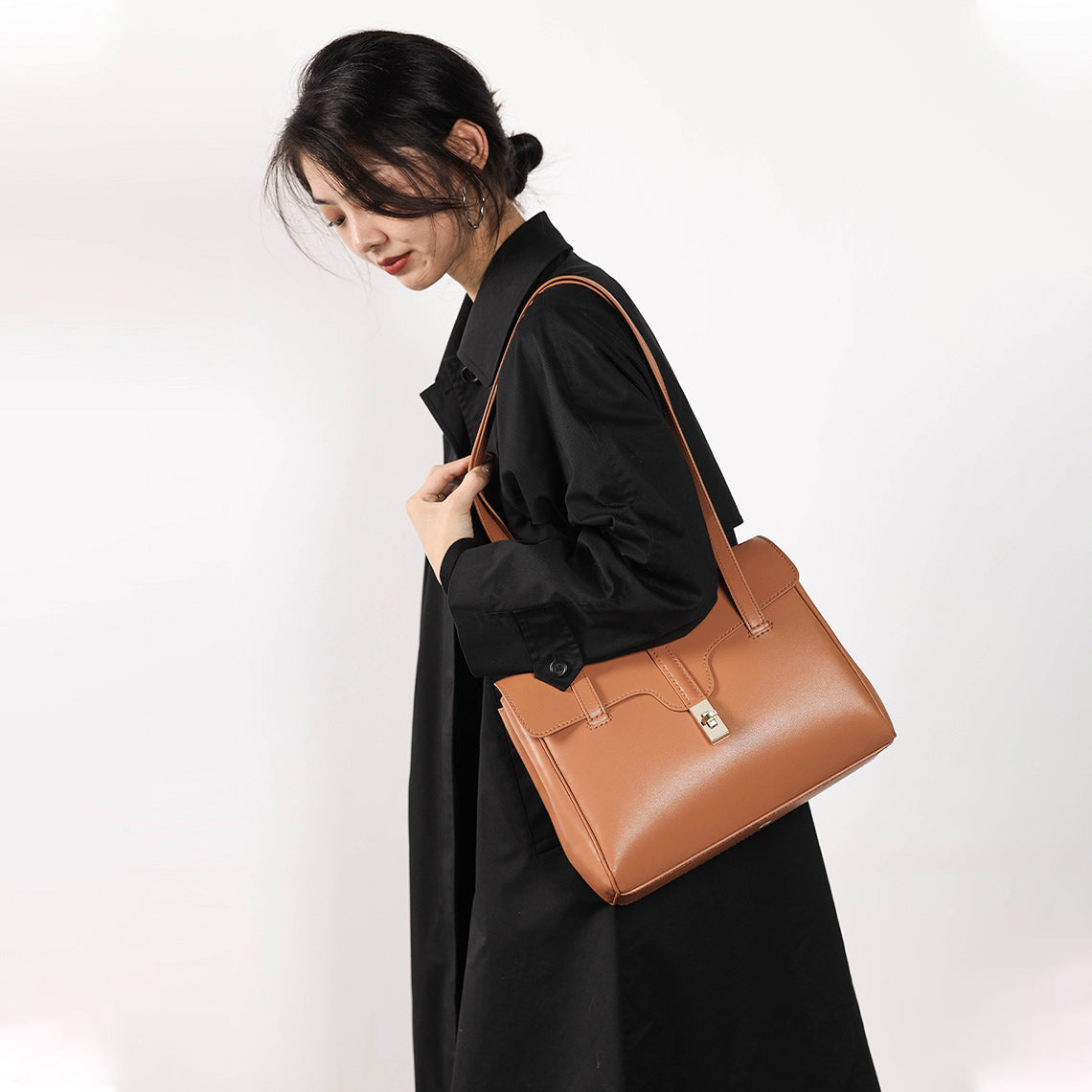 A Young Lady with Brown Celine Soft 16 Bag  Mini | POPSEWING